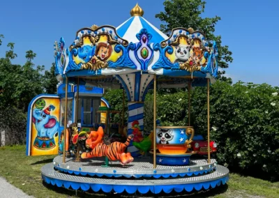 Karussell-Blaue-Lagune